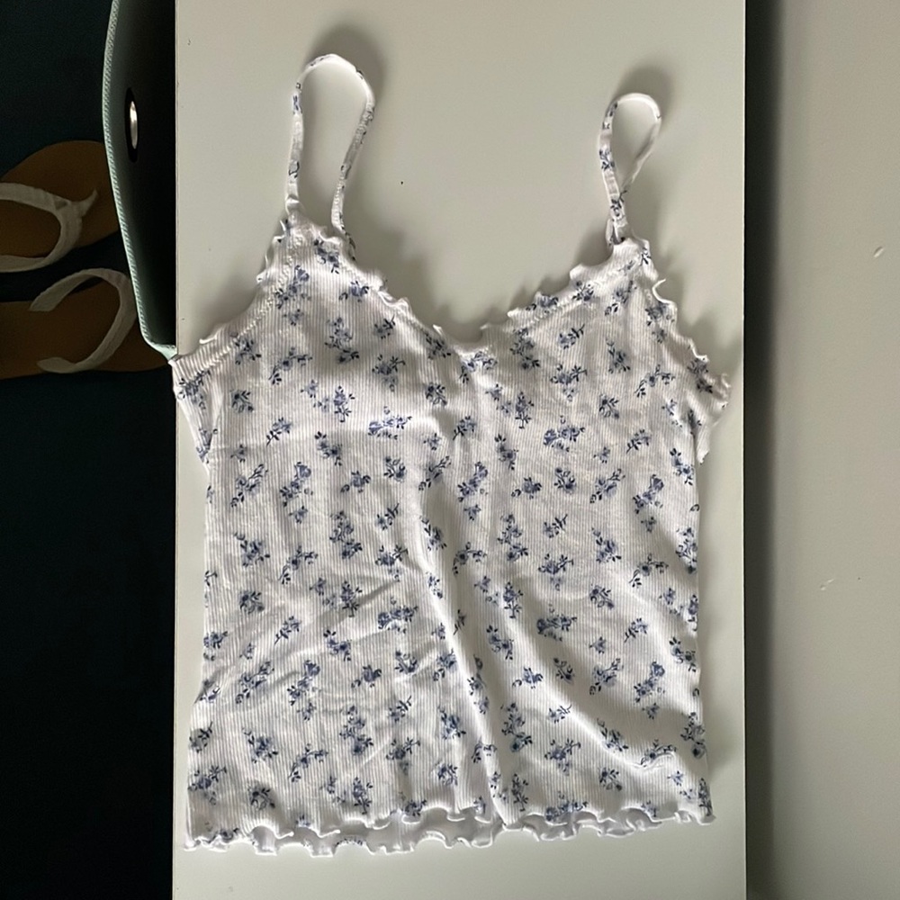 hollister ruffle tank